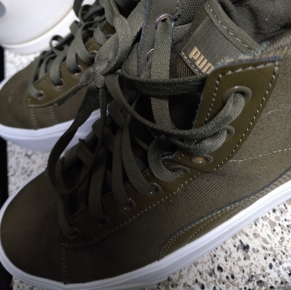 Shoes - Picture 12 of 12